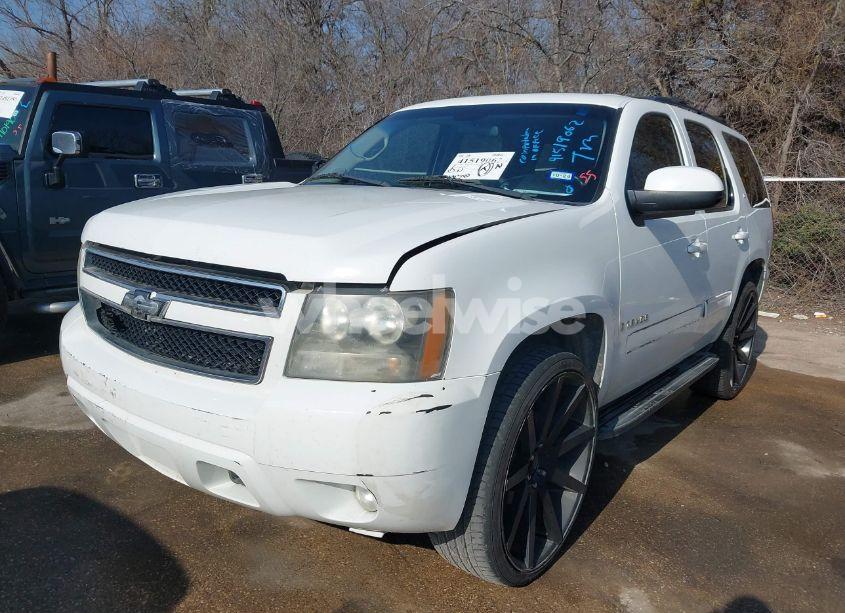 Photo 2 of 2009 Chevrolet Tahoe LT1 (VIN 1GNFK23089R236584)