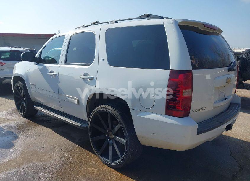 Photo 3 of 2009 Chevrolet Tahoe LT1 (VIN 1GNFK23089R236584)