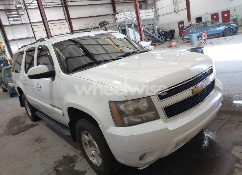 2009 Chevrolet Suburban 1500 LT2 (VIN 1GNFK26309R170215) main photo