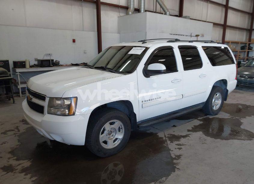 Photo 2 of 2009 Chevrolet Suburban 1500 LT2 (VIN 1GNFK26309R170215)
