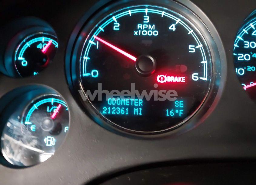 Photo 7 of 2009 Chevrolet Suburban 1500 LT2 (VIN 1GNFK26309R170215)