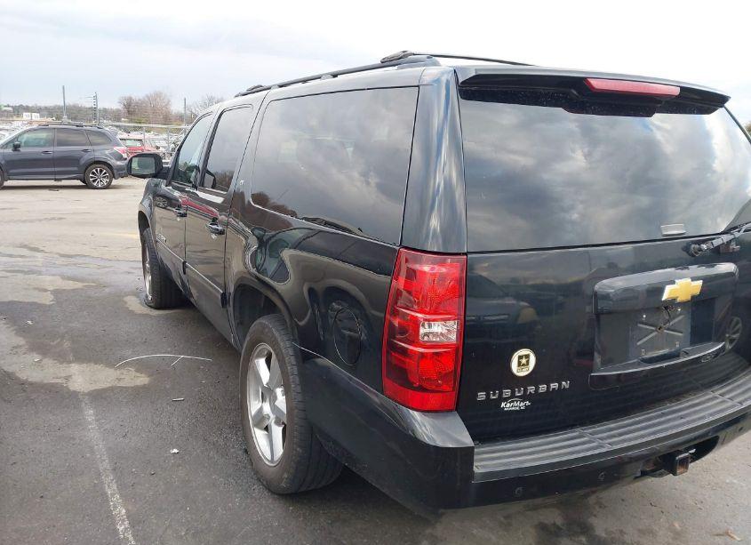 Photo 3 of 2009 Chevrolet Suburban 1500 LT2 (VIN 1GNFK26329R268369)