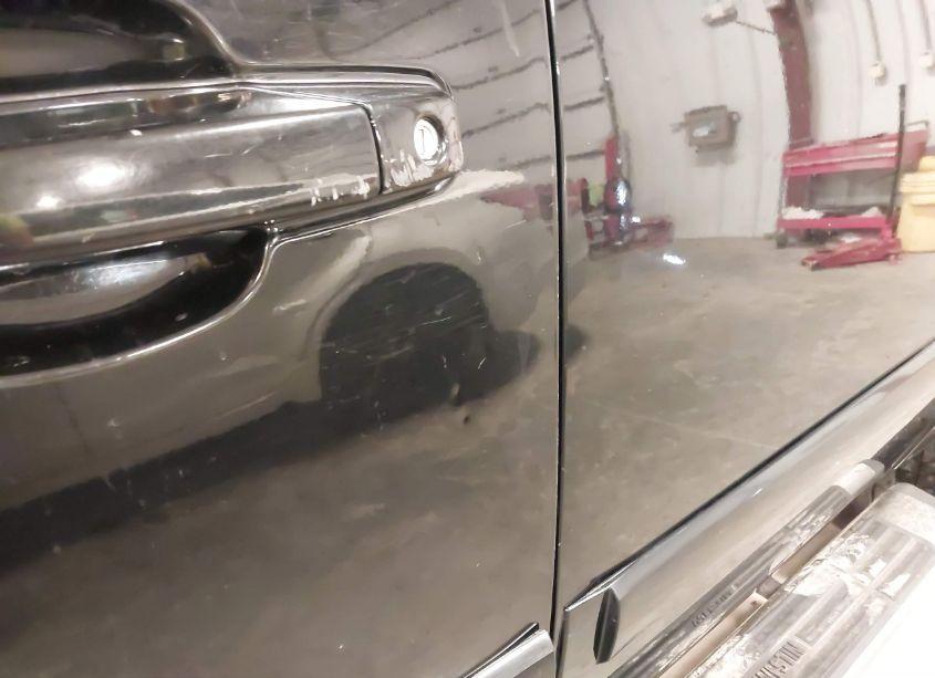 Photo 18 of 2009 Chevrolet Suburban 1500 LT2 (VIN 1GNFK26339R223778)