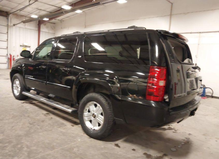 Photo 3 of 2009 Chevrolet Suburban 1500 LT2 (VIN 1GNFK26339R223778)