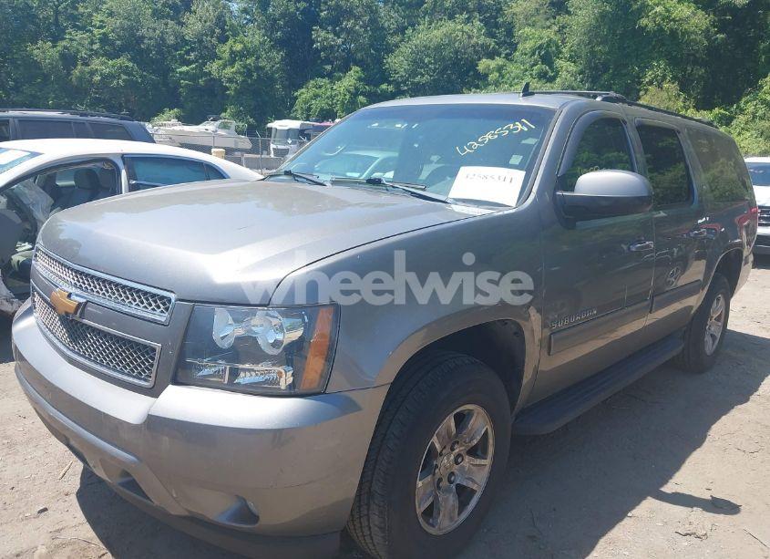 Photo 2 of 2009 Chevrolet Suburban 1500 LT2 (VIN 1GNFK26369R236993)