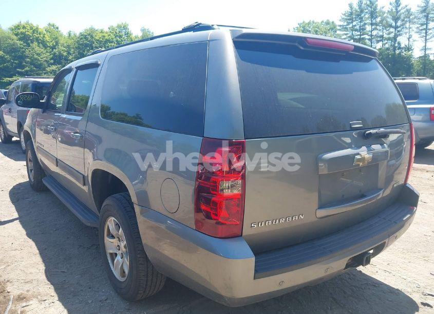 Photo 3 of 2009 Chevrolet Suburban 1500 LT2 (VIN 1GNFK26369R236993)