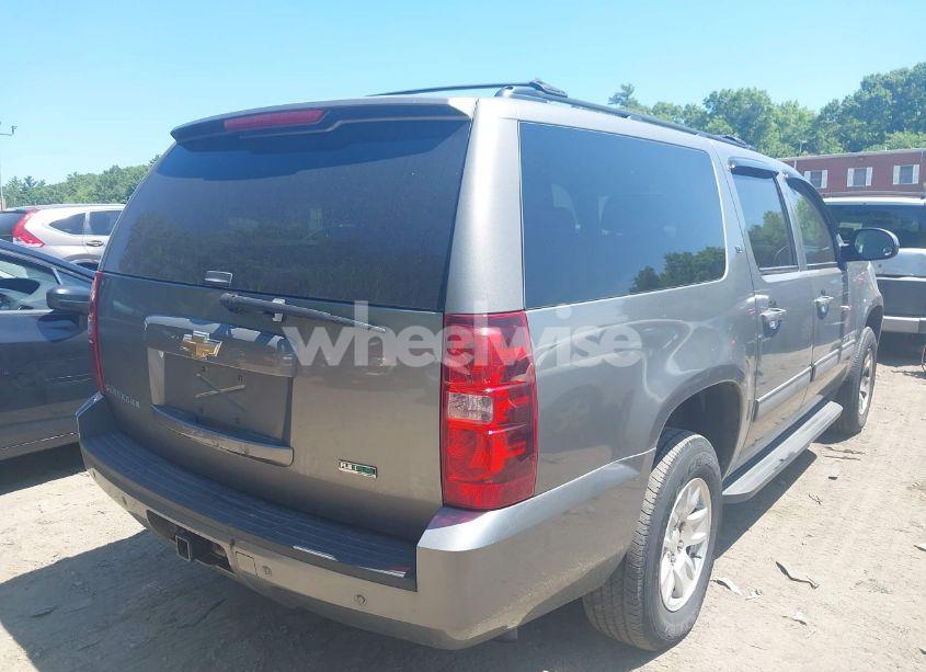 Photo 4 of 2009 Chevrolet Suburban 1500 LT2 (VIN 1GNFK26369R236993)