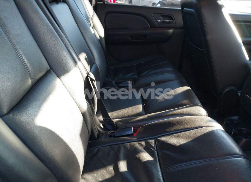 Photo 8 of 2009 Chevrolet Suburban 1500 LT2 (VIN 1GNFK26369R254636)