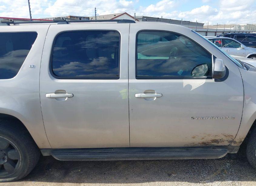 Photo 13 of 2009 Chevrolet Suburban 1500 LT2 (VIN 1GNFK26399J119536)