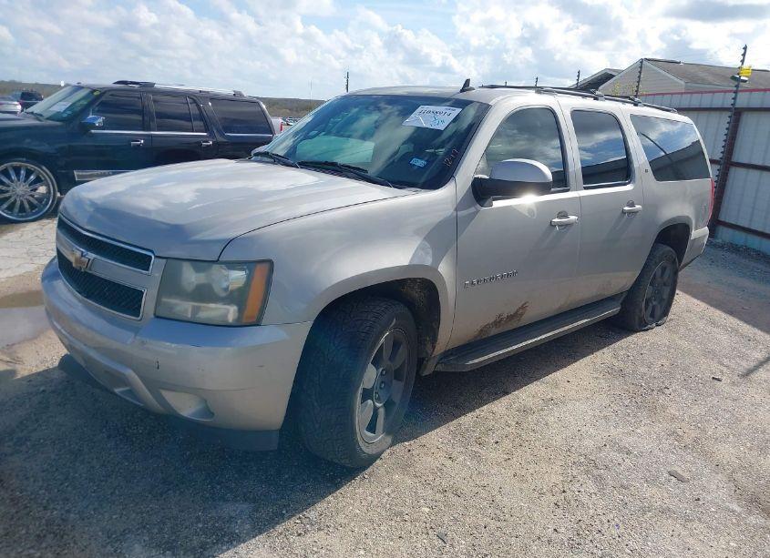 Photo 2 of 2009 Chevrolet Suburban 1500 LT2 (VIN 1GNFK26399J119536)