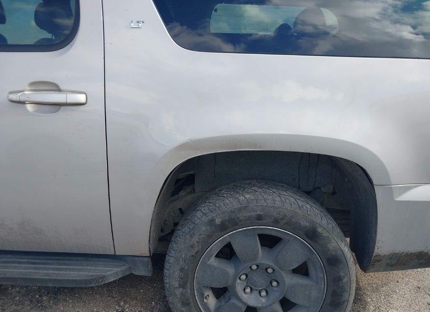 Photo 6 of 2009 Chevrolet Suburban 1500 LT2 (VIN 1GNFK26399J119536)