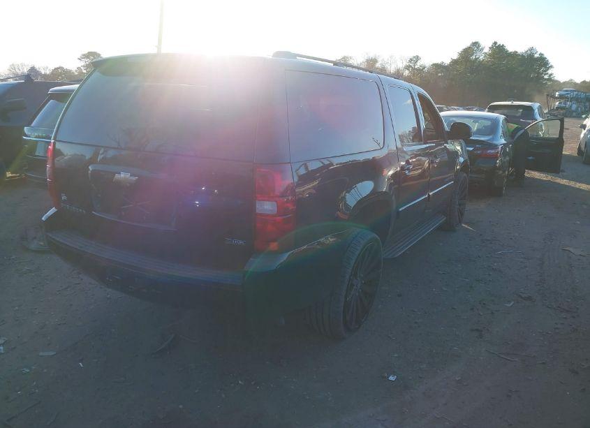 Photo 4 of 2009 Chevrolet Suburban 1500 LT2 (VIN 1GNFK26399R179284)