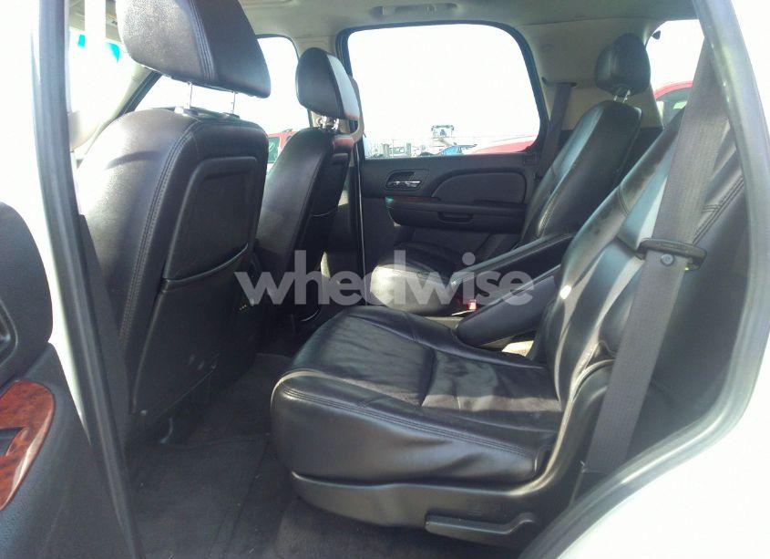 Photo 8 of 2009 Chevrolet Tahoe LTZ (VIN 1GNFK33009R172823)