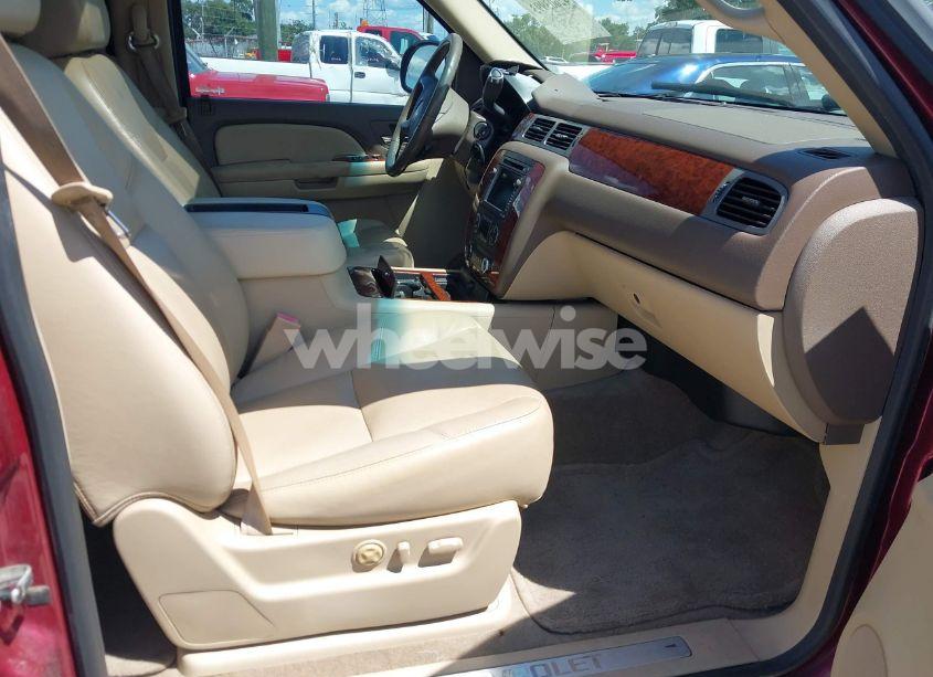 Photo 5 of 2009 Chevrolet Tahoe LTZ (VIN 1GNFK33019R134937)