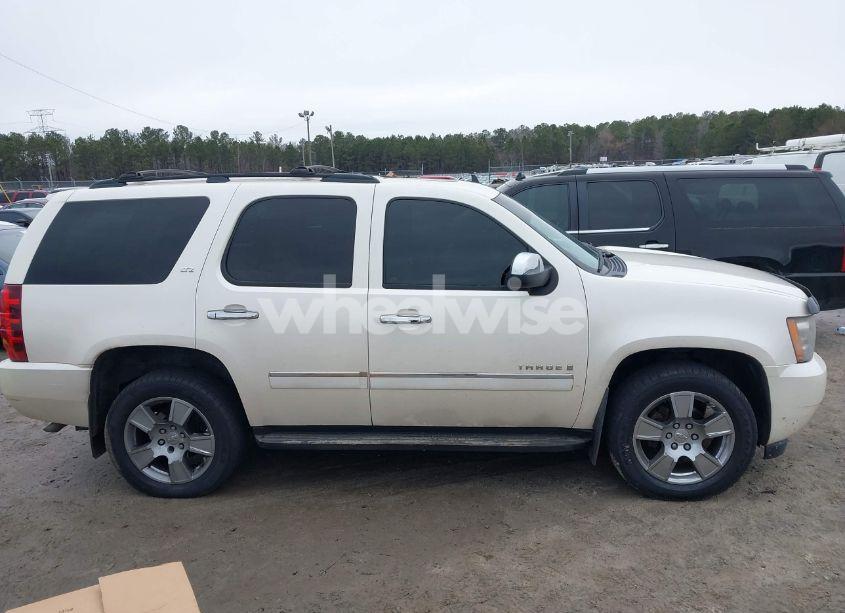 Photo 13 of 2009 Chevrolet Tahoe LTZ (VIN 1GNFK33019R169221)