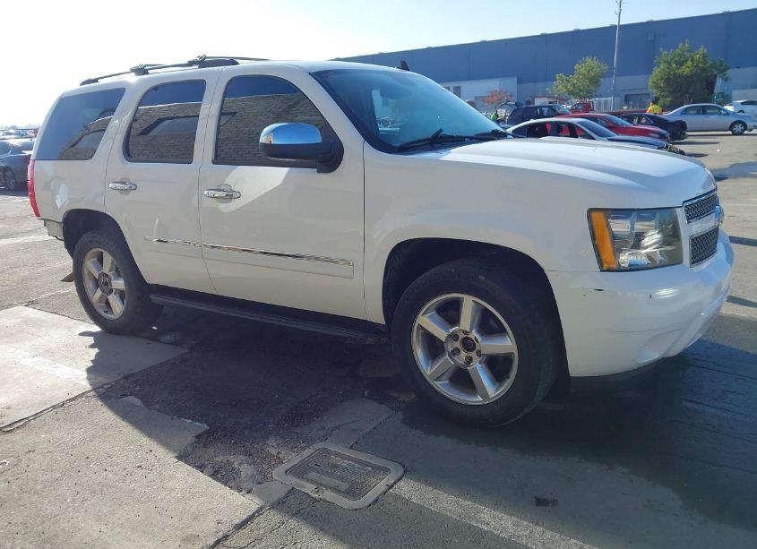 2009 Chevrolet Tahoe LTZ (VIN 1GNFK33019R267780) main photo