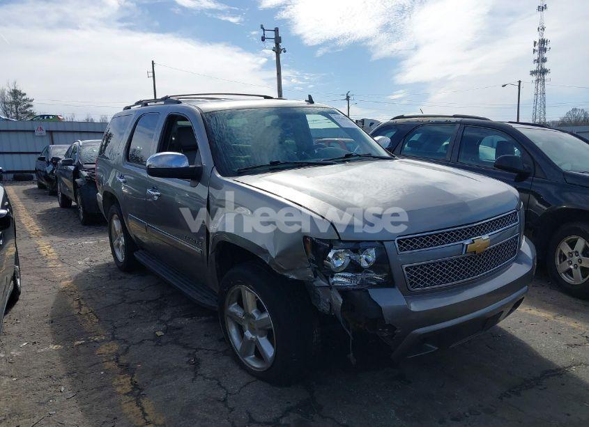 2009 Chevrolet Tahoe LTZ (VIN 1GNFK33029R143324) main photo