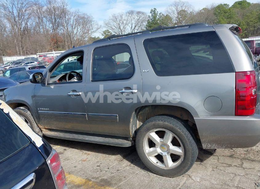 Photo 13 of 2009 Chevrolet Tahoe LTZ (VIN 1GNFK33029R143324)