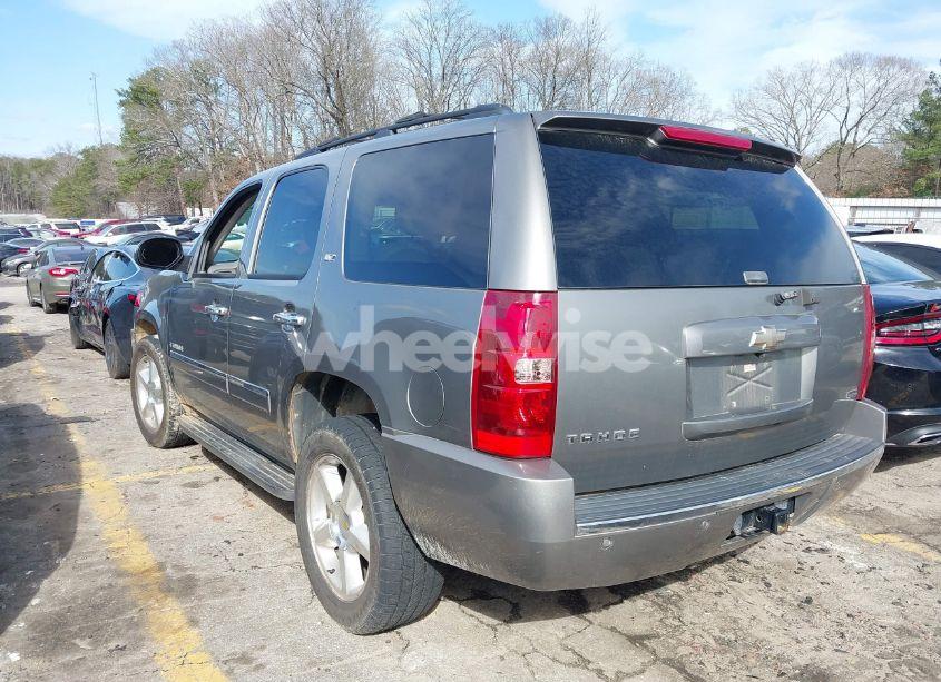 Photo 3 of 2009 Chevrolet Tahoe LTZ (VIN 1GNFK33029R143324)
