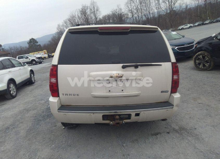 Photo 16 of 2009 Chevrolet Tahoe LTZ (VIN 1GNFK33039R217642)
