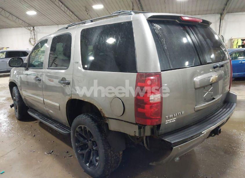 Photo 3 of 2009 Chevrolet Tahoe LTZ (VIN 1GNFK33049R143390)