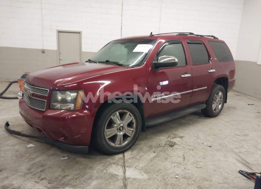Photo 2 of 2009 Chevrolet Tahoe LTZ (VIN 1GNFK33049R258829)