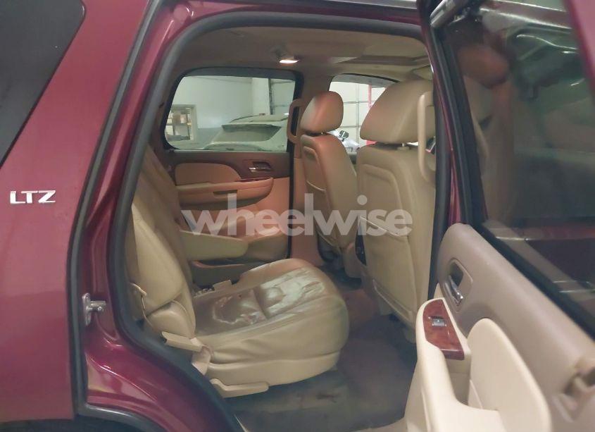 Photo 8 of 2009 Chevrolet Tahoe LTZ (VIN 1GNFK33049R258829)