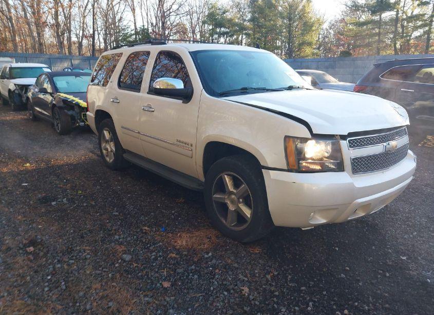 2009 Chevrolet Tahoe LTZ (VIN 1GNFK33069R291010) main photo