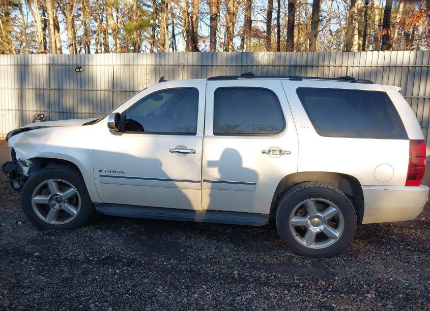 Photo 14 of 2009 Chevrolet Tahoe LTZ (VIN 1GNFK33069R291010)