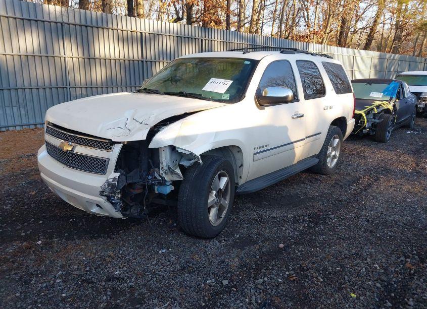 Photo 2 of 2009 Chevrolet Tahoe LTZ (VIN 1GNFK33069R291010)