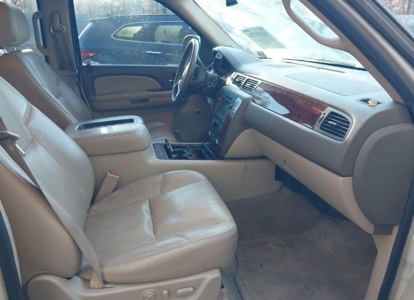 Photo 5 of 2009 Chevrolet Tahoe LTZ (VIN 1GNFK33069R291010)