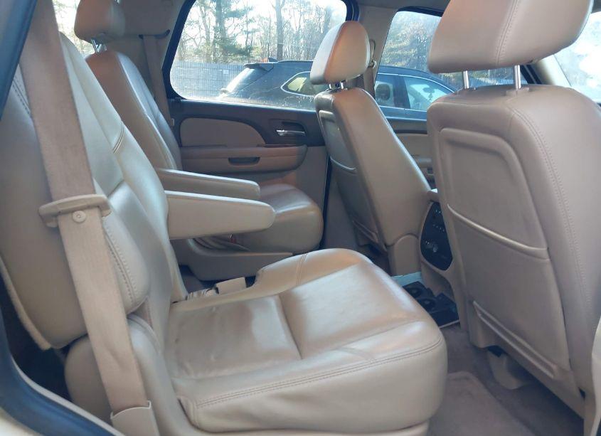 Photo 8 of 2009 Chevrolet Tahoe LTZ (VIN 1GNFK33069R291010)