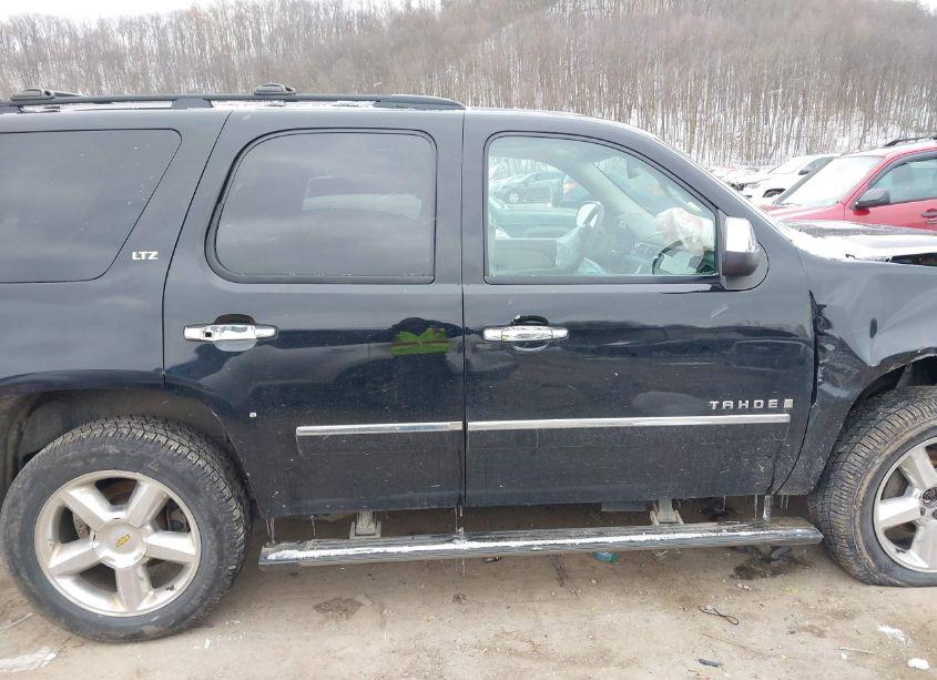Photo 13 of 2009 Chevrolet Tahoe LTZ (VIN 1GNFK33079R280789)