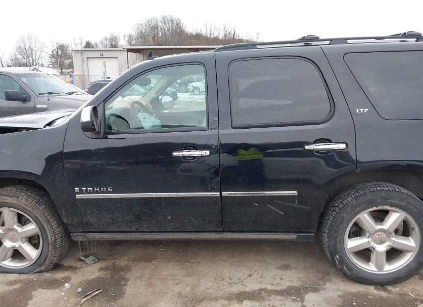 Photo 14 of 2009 Chevrolet Tahoe LTZ (VIN 1GNFK33079R280789)