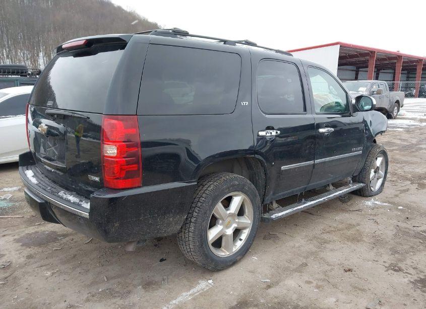 Photo 4 of 2009 Chevrolet Tahoe LTZ (VIN 1GNFK33079R280789)