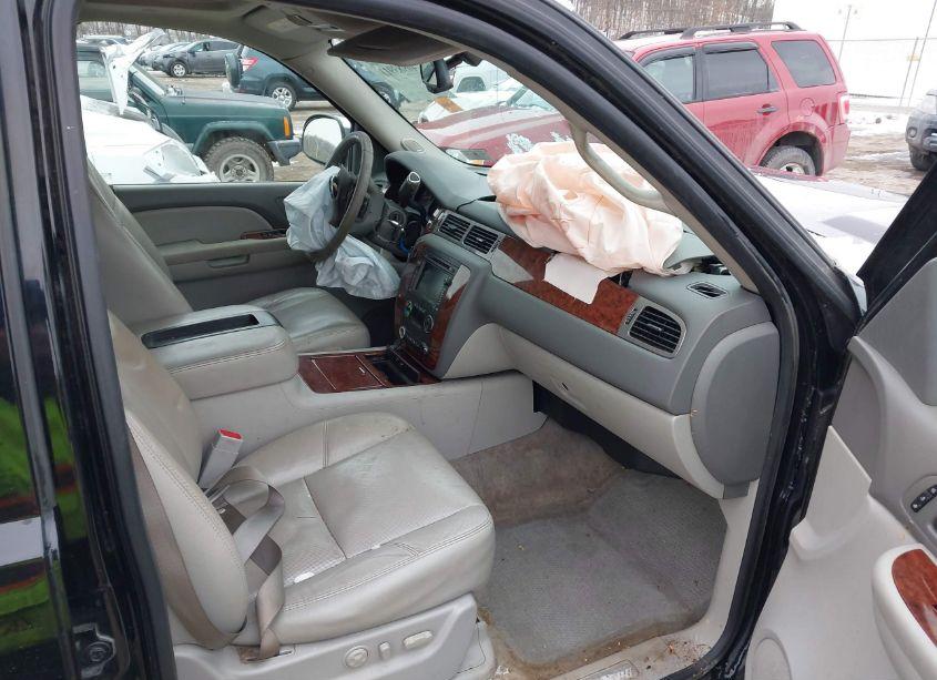 Photo 5 of 2009 Chevrolet Tahoe LTZ (VIN 1GNFK33079R280789)