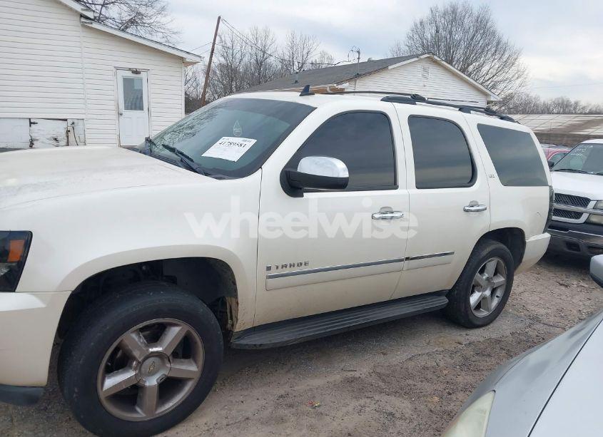 Photo 15 of 2009 Chevrolet Tahoe LTZ (VIN 1GNFK33089R218771)