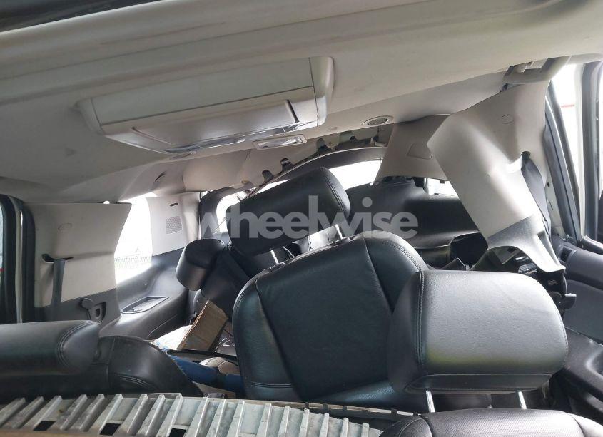 Photo 8 of 2009 Chevrolet Tahoe LTZ (VIN 1GNFK33099R285542)