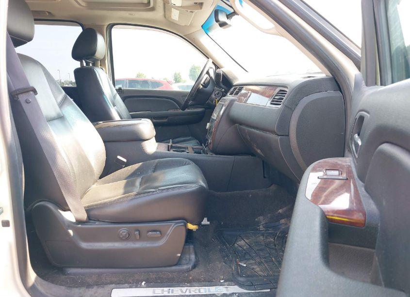 Photo 5 of 2009 Chevrolet Tahoe K1500 LTZ (VIN 1GNFK330X9R291138)