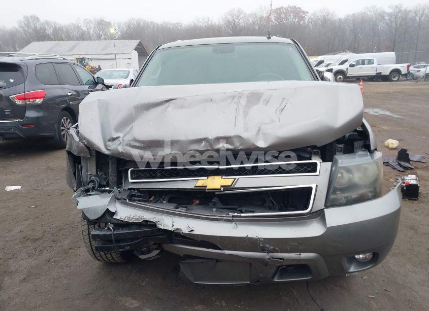 Photo 12 of 2009 Chevrolet Suburban 1500 LTZ (VIN 1GNFK36309R294720)