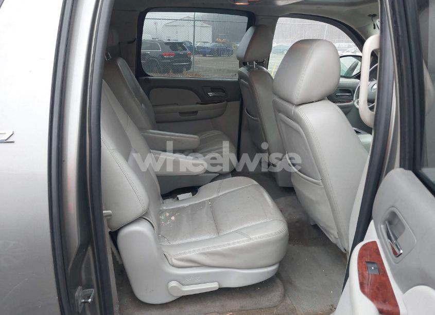 Photo 8 of 2009 Chevrolet Suburban 1500 LTZ (VIN 1GNFK36309R294720)