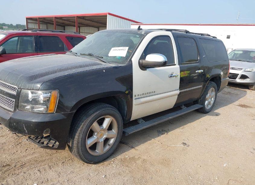 Photo 2 of 2009 Chevrolet Suburban 1500 LTZ (VIN 1GNFK36329R209098)