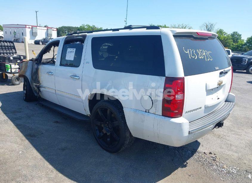 Photo 3 of 2009 Chevrolet Suburban 1500 LTZ (VIN 1GNFK36339R200149)