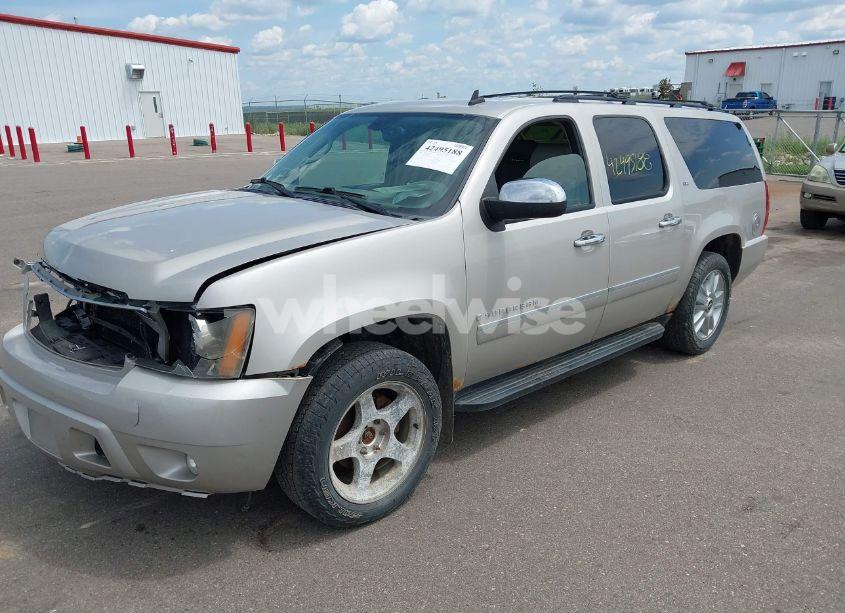 Photo 2 of 2009 Chevrolet Suburban 1500 LTZ (VIN 1GNFK36339R283999)