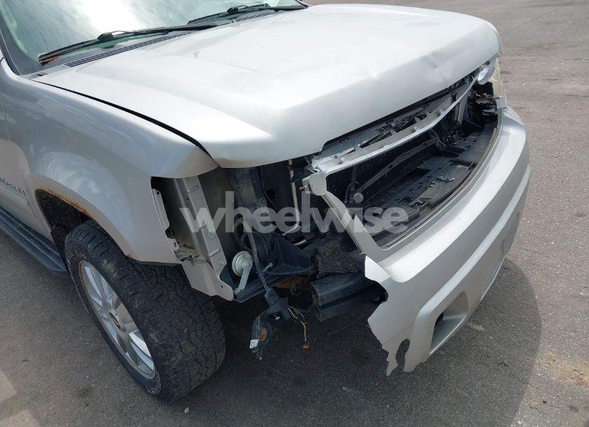 Photo 6 of 2009 Chevrolet Suburban 1500 LTZ (VIN 1GNFK36339R283999)