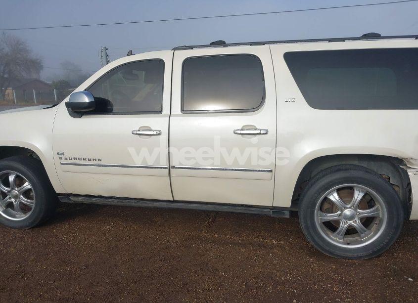 Photo 14 of 2009 Chevrolet Suburban 1500 LTZ (VIN 1GNFK36349R289729)