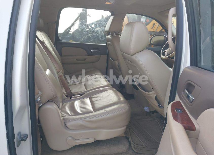 Photo 8 of 2009 Chevrolet Suburban 1500 LTZ (VIN 1GNFK36349R289729)