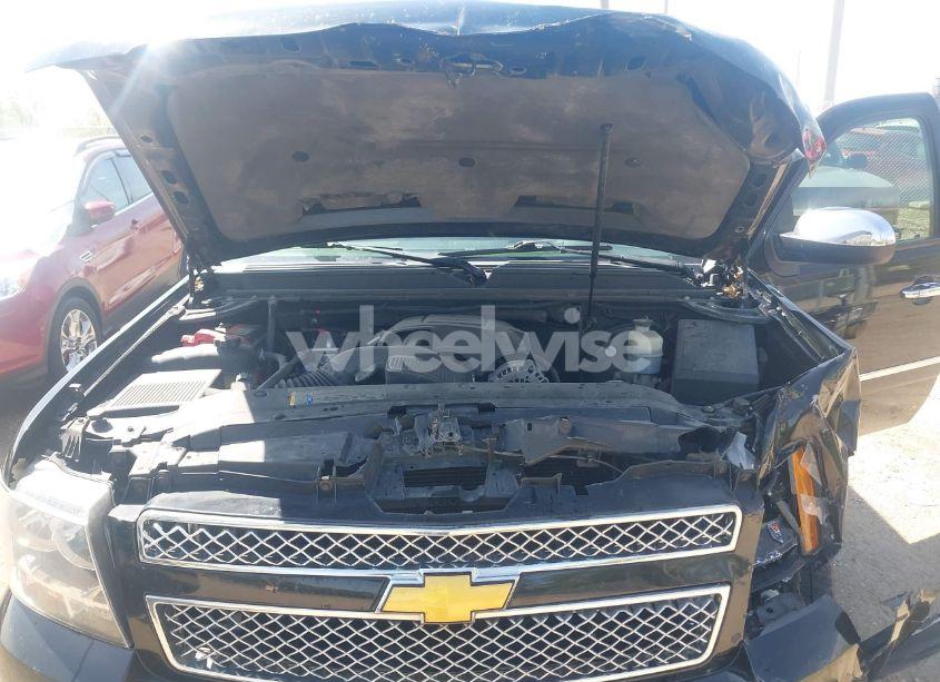 Photo 10 of 2009 Chevrolet Suburban 1500 LTZ (VIN 1GNFK36359R219818)