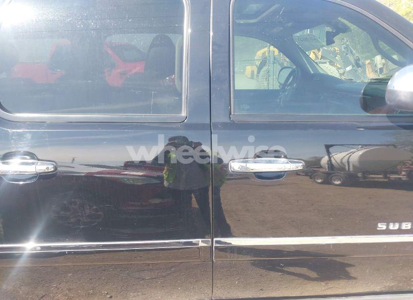 Photo 13 of 2009 Chevrolet Suburban 1500 LTZ (VIN 1GNFK36359R219818)