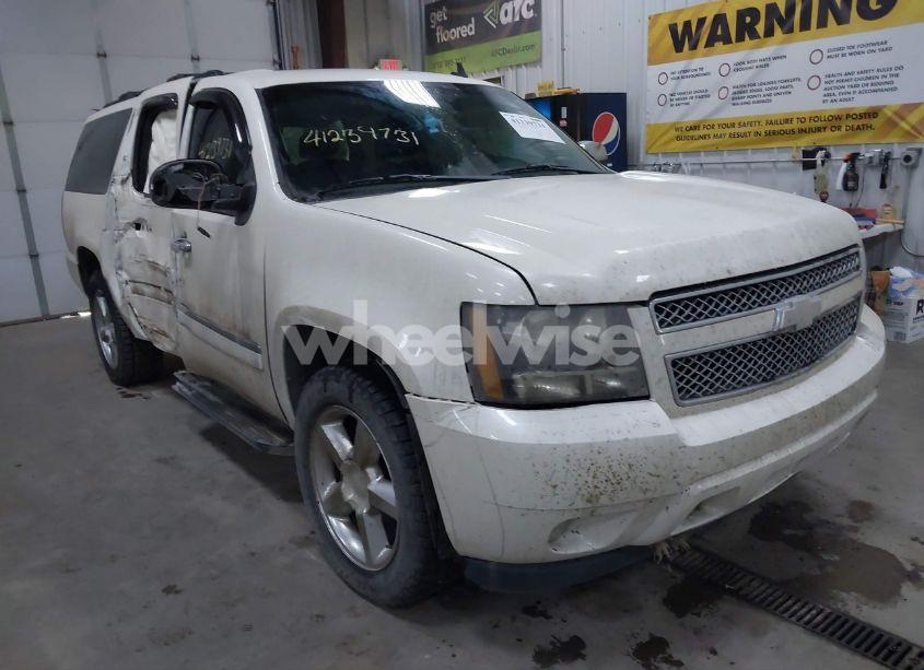2009 Chevrolet Suburban 1500 LTZ (VIN 1GNFK36389R179802) main photo